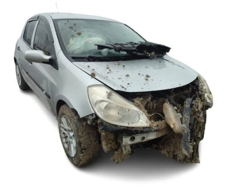 Keşan&rsquo;da şarampole u&ccedil;an otomobilde 4 kişi yaralandı
