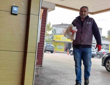 Bursa'da kesim makinesi, 4 parmağını par&ccedil;aladı