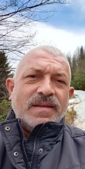 Kestiği ağacın altında kalan adam hayatını kaybetti
