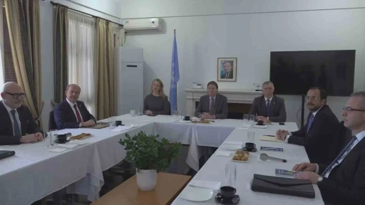 Kıbrıslı liderler &ldquo;yeni ge&ccedil;iş kapılarını&rdquo; g&ouml;r&uuml;ş&uuml;yor
