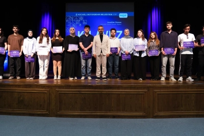 Kılavuz Kariyer&rsquo;de 358 &Ouml;ğrenci Sertifika Aldı