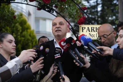 Kılı&ccedil;daroğlu'nun avukatı; Genel başkanımız, &Ouml;zg&uuml;r &Ouml;zel'i arayacak