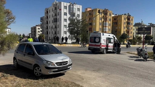 Kilis&rsquo;te motosiklet ile otomobil &ccedil;arpıştı:2 yaralı
