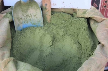 Kına gecesi d&uuml;zenleyecekler son alışverişlerini yapıyorlar
