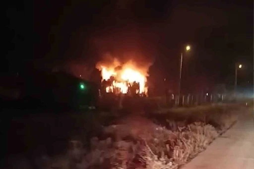  Bağ evi alev alev yandı