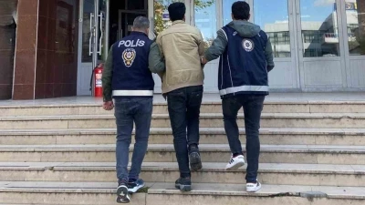 Kırıkkale&rsquo;de g&ouml;&ccedil;men ka&ccedil;ak&ccedil;ılığı operasyonu: 1 g&ouml;zaltı
