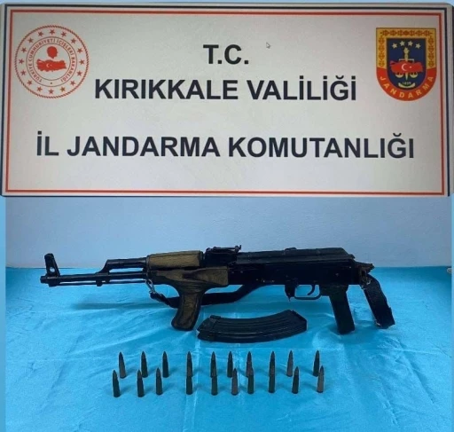Kırıkkale&rsquo;de kalaşnikofla yakalanan şahıs g&ouml;zaltına alındı
