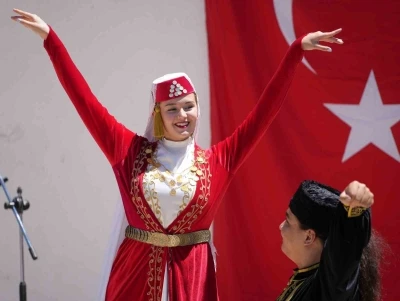 Kırım Tatarları, geleneksel Tepreş Şenliği&rsquo;nde buluştu