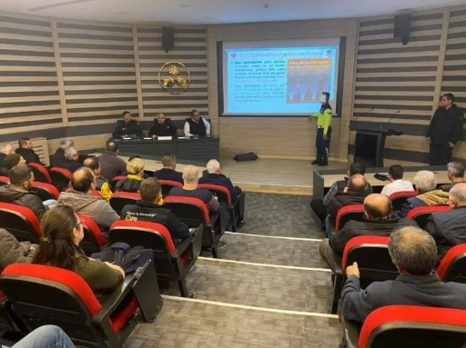 Kırka Eti Maden İşletmesinde g&ouml;revli s&uuml;r&uuml;c&uuml;lere eğitim
