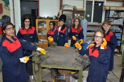 Kırkağa&ccedil;lı kızlar kaynak&ccedil;ılık sekt&ouml;r&uuml;ne &ccedil;are olacak
