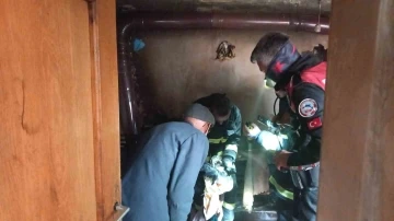 Kırklareli&rsquo;de &ccedil;ıkan yangında 2 kişi dumandan etkilendi
