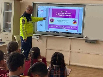 Kırklareli&rsquo;nde &ouml;ğrencilere trafik eğitimi
