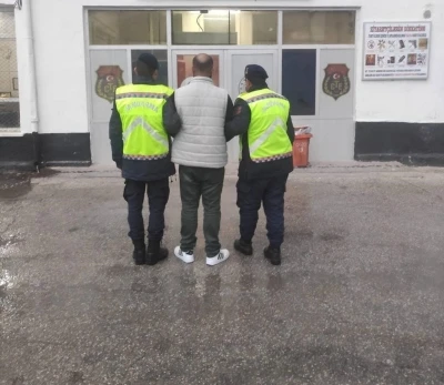 Kırşehir&rsquo;de uyuşturucu su&ccedil;undan aranan şahıs yakalandı
