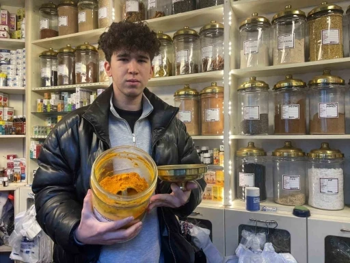 Kışın gelmesiyle en &ccedil;ok zencefil ve zerde&ccedil;ala tercih ediliyor
