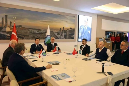 Kıyı Ege Belediyeler Birliği Bergama&rsquo;da toplandı
