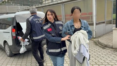 Kız &ccedil;ocuğu attığı mesajla kurtarıldı