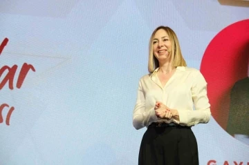 Kız Kardeşim Projesi&rsquo;nin yıldızları &ouml;d&uuml;lleriyle buluştu
