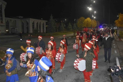 Kızılay&rsquo;ın kuruluşu meşaleli y&uuml;r&uuml;y&uuml;şle kutlandı
