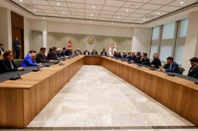 KKTC Cumhurbaşkanı Tatar, TDT Aksakallar Konseyi Başkanı Yıldırım ile g&ouml;r&uuml;şt&uuml;
