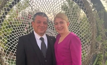 KKTC&rsquo;de eski Bakan Kemal D&uuml;r&uuml;st ve eşi sahte diploma ve yolsuzluk soruşturmasında tutuklandı
