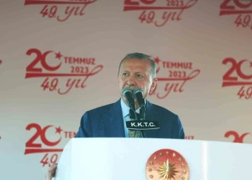 KKTC&rsquo;de Kıbrıs Barış Harekatı&rsquo;nın 49. yılını t&ouml;renlerle kutlandı
