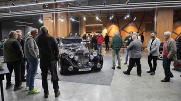 Klasik ara&ccedil; m&uuml;zayedesinde 15 milyon 350 bin liralık satış