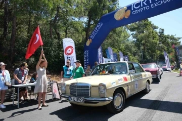 Klasik otomobil tutkunları Bodrum&rsquo;da buluştu