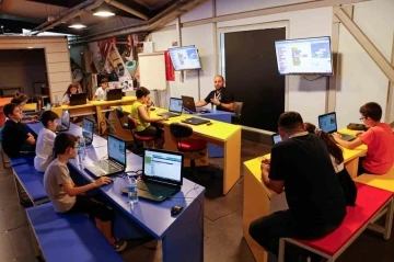 Kocaeli Bilim Merkezi&rsquo;nde bilim dolu yaz
