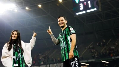 Kocaelispor&rsquo;da Oğulcan &Ccedil;ağlayan taraftardan &ouml;z&uuml;r diledi