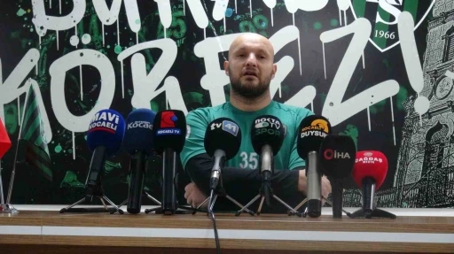 Kocaelispor, İsmet Taşdemir y&ouml;netimindeki ilk antrenmanına &ccedil;ıktı

