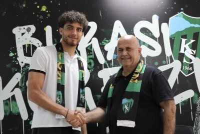 Kocaelispor, Parma'dan Botond Balogh'u kiraladı