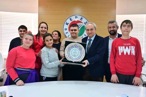 Kocag&ouml;z&rsquo;den &ouml;zel &ccedil;ocuklara: &ldquo;Her zaman emrinizdeyim&rdquo;
