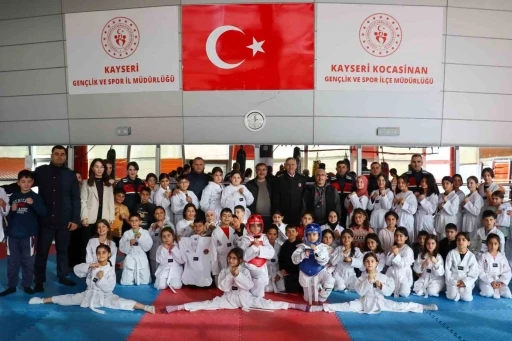 Kocasinan Jandarma ERVA Spor Okulu&rsquo;na ziyaret
