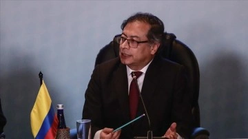 Kolombiya Cumhurbaşkanı Petro, ekibini yeniden kurmak i&ccedil;in kabinesinin istifasını istedi