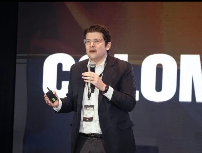 Kolombiya'da cumhurbaşkanı adayı senat&ouml;r silahlı saldırıda ağır yaralandı