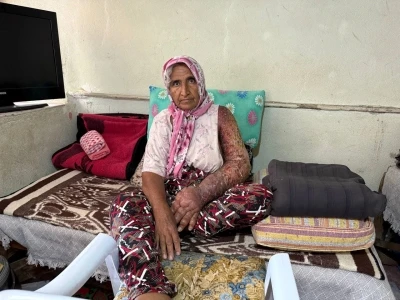 Kolu şişti, v&uuml;cuduna kadar yara oldu: 4 &ccedil;ocuk annesinin zorlu yaşamı
