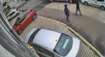 Bursa'da hırsızlar ka&ccedil;tı, polis kovaladı