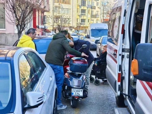 Kontrolden &ccedil;ıkan motosiklet devrildi: 1 yaralı
