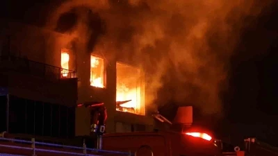 Konya&rsquo;da 4 katlı apartmanda patlama ve yangın: 1&rsquo;i ağır 12 yaralı
