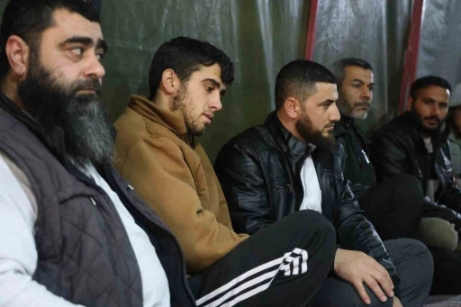 Konya&rsquo;da 4 katlı binanın enkazından sağ &ccedil;ıkan amca yeğen konuştu
