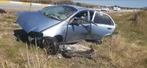 Konya&rsquo;da devrilen otomobilin s&uuml;r&uuml;c&uuml;s&uuml; yaralandı
