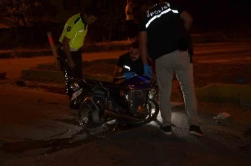 Konya&rsquo;da kamyonet ile motosiklet &ccedil;arpıştı: 2 ağır yaralı
