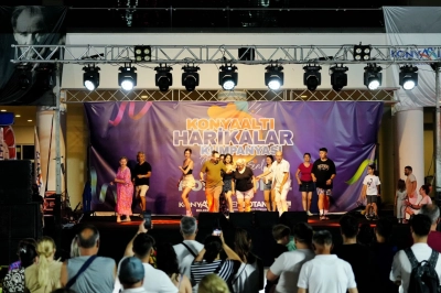 Konyaaltı'nda Bayram Kumpanyasına Yoğun İlgi