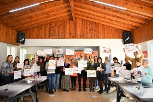 Konyaaltı&rsquo;ndan kadına şiddetle m&uuml;cadele i&ccedil;in &rsquo;Tersine D&uuml;nya&rsquo; etkinliği
