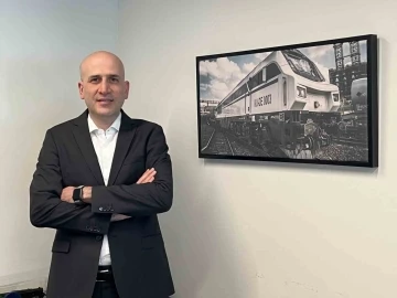 K&ouml;rfez Ulaştırma, T&uuml;praş&rsquo;ın 2050 karbon n&ouml;tr hedefine hibrit lokomotifleriyle ivme kazandırıyor
