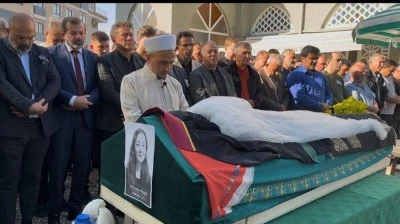 Korkun&ccedil; cinayete kurban giden Bursalı avukat Hatice Kocaefe duvağıyla son yolculuğuna uğurlandı