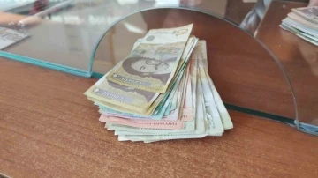 Kosova&rsquo;da 1 Şubat&rsquo;tan itibaren Sırp para birimi dinarın kullanımı yasaklanıyor
