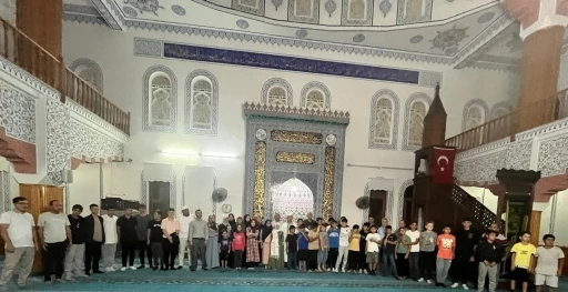 K&ouml;yceğiz&rsquo;de gen&ccedil;ler şehitler ve mazlumlar i&ccedil;in dua edildi
