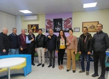 K&ouml;yceğiz&rsquo;de &ouml;ğretmenler satran&ccedil; turnuvasında m&uuml;cadele etti
