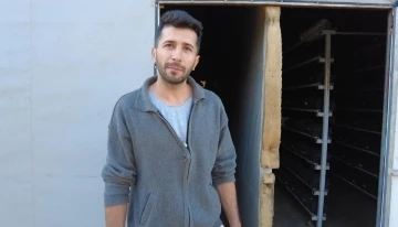 K&ouml;y&uuml;nde kurduğu serada tek başına yılda 20 ton istiridye mantarı &uuml;retiyor
